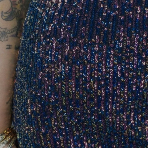 Fun Sequined Skirt - Picture 7 of 8